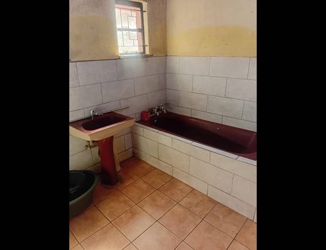 3 BEDROOM HOUSE FOR SALE IN TOKOZA